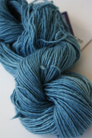 malabrigo merino in bobby blue 027