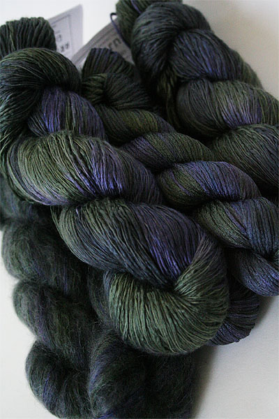 h4 Artyarns Luxury Fibers in Silk Pearl, Ensemble and silk mohair