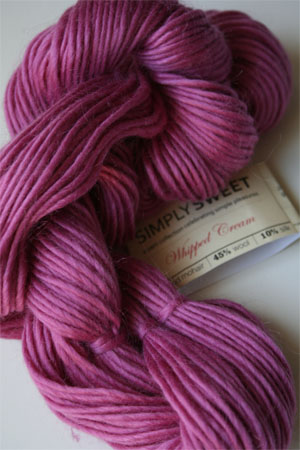 Be Sweet Simply Sweet Whipped Cre in 802 Hibiscus