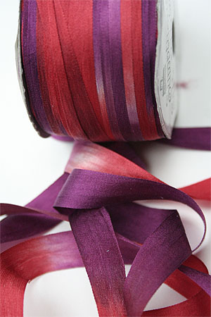 Silk Ribbon knitting yarn in Red Velvet
