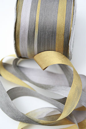Silk Ribbon knitting yarn in Champagne Sorbet