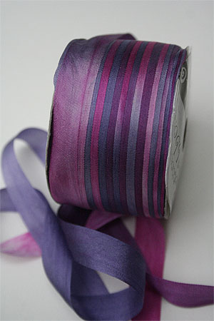 Silk Ribbon knitting yarn in Triple Berry Cobbler