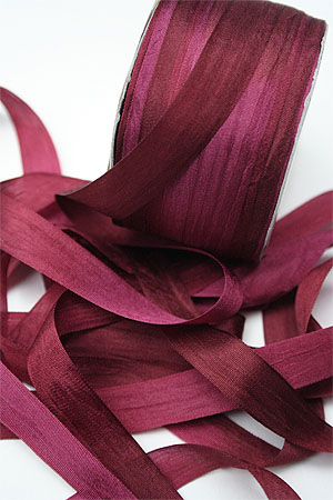 Silk Ribbon knitting yarn in Garnet