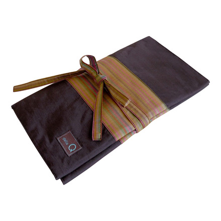 Della Q Double point and Circular Needle Case 136 in Brown