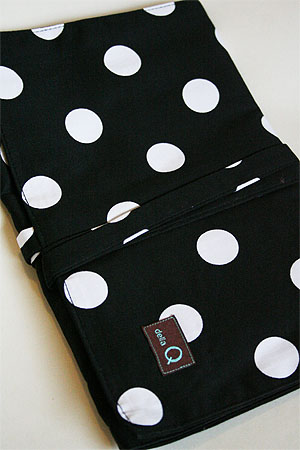 Della Q Double Point Roll Up Case (#158) - Black and White Dot