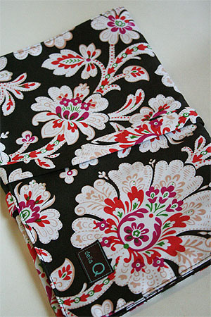 Della Q Double Point Roll Up Case (#158) - Brown Sugar Spice