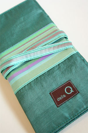 Della Q Interchangeable Needle Case