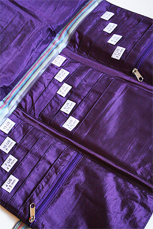 Della Q Interchangeable Needle Case