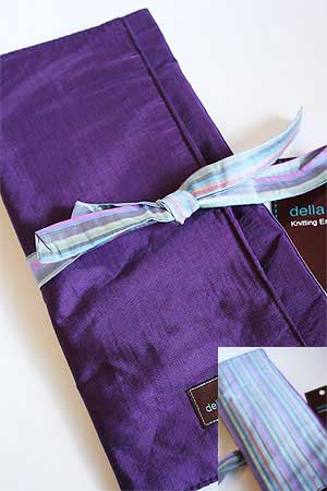 Della Q Interchangeable Needle Case