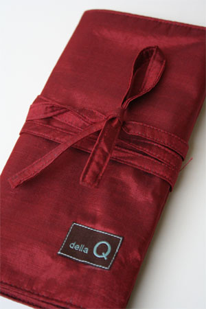 Della Q Interchangeable Needle Case