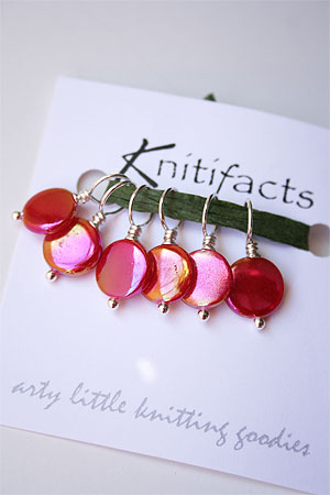 Knitifacts Mother of Pearl - Hot Pink  Stitchmarkers  