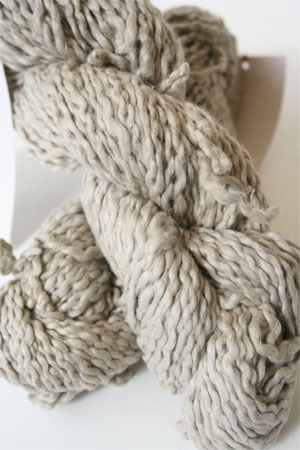 Pakucho Flamme Yarn in Silver Pearl