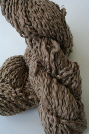 Pakucho Flamme Yarn in Cafe Luz