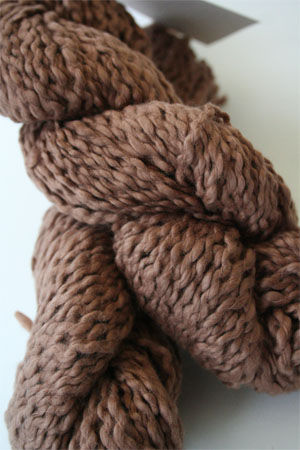 Pakucho Flamme Yarn in Roasted Cashew