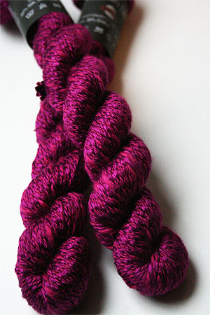 Skacel Urban Silk in 09 Raspberry