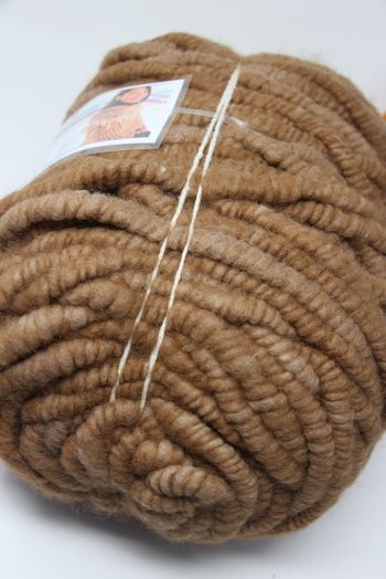 /BUMPS/alpaca Bulky Yarn  in Dark Fawn