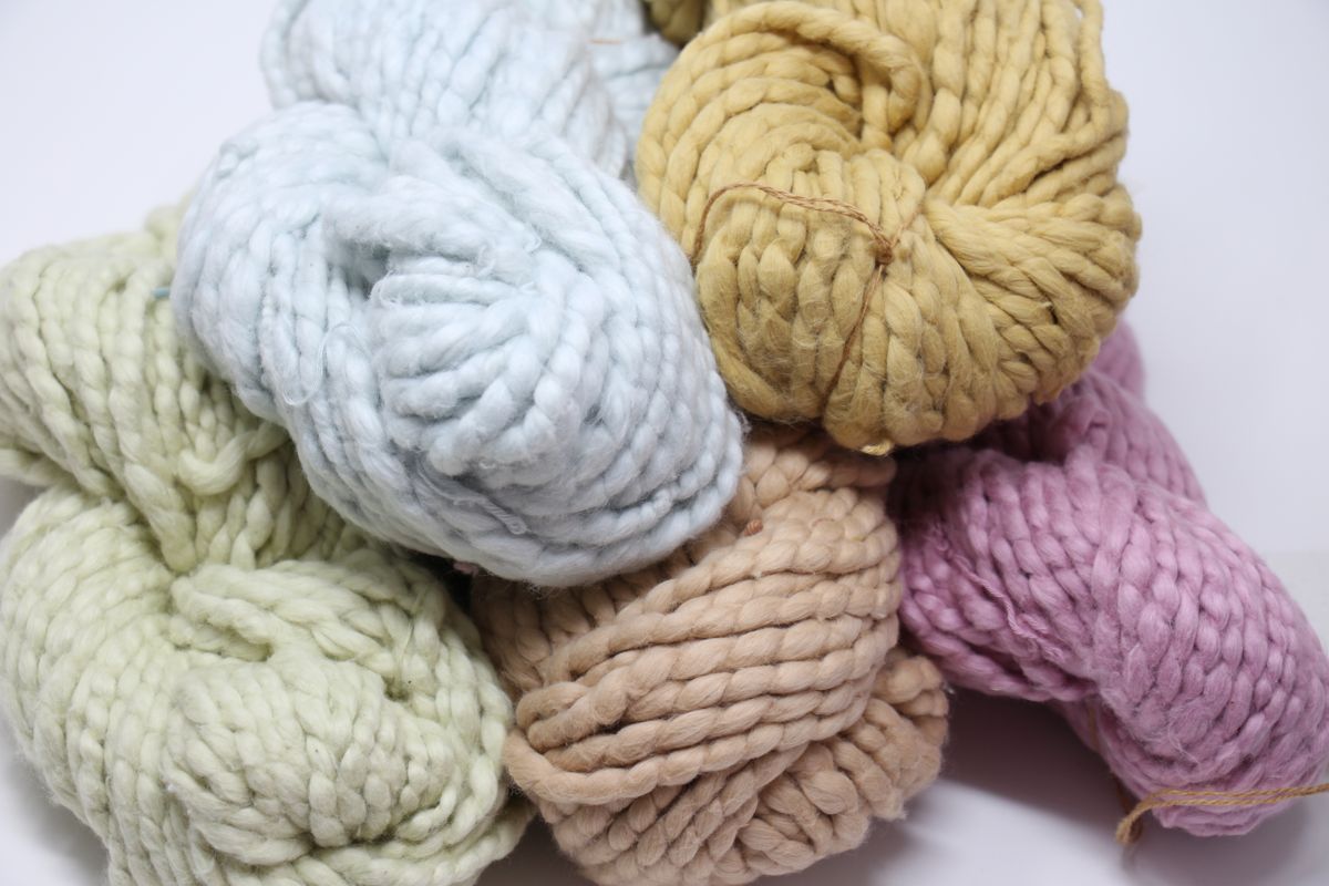 Thick and Thin Yarn Hand Spun Merino, Knitting Yarn / Weaving