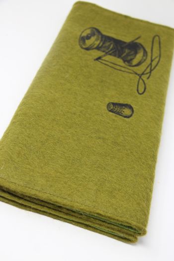 Fibres of Life Single Point Needle Case in Avocado