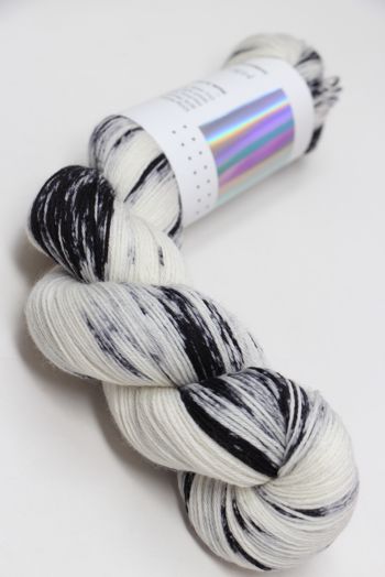 Hedgehock Sock Yarn in Magpie