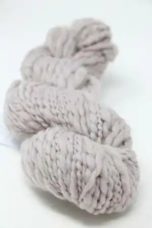 Kinua Yarns The Flamé Wool Yarn in Kalamata