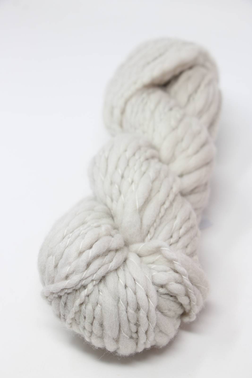 Kinua Yarns The Flamé Yarn in Silver