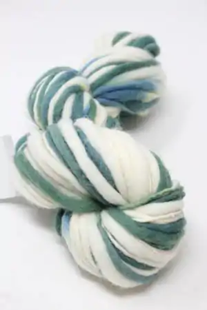 Kinua Yarns Slub Wool Yarn in Algae - Marble