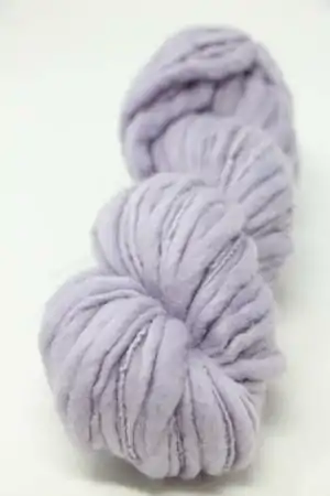 Kinua Yarns Slub Wool Yarn in Lila