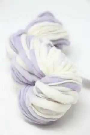 Kinua Yarns Slub Wool Yarn in Lila - Marble