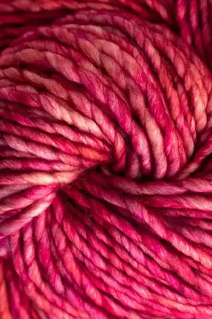 Malabrigo Noventa Yarn in ENGLISH ROSE