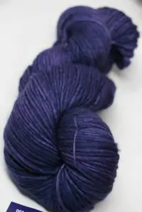 MALABRIGO WORSTED MERINO Yarn Violetas 068