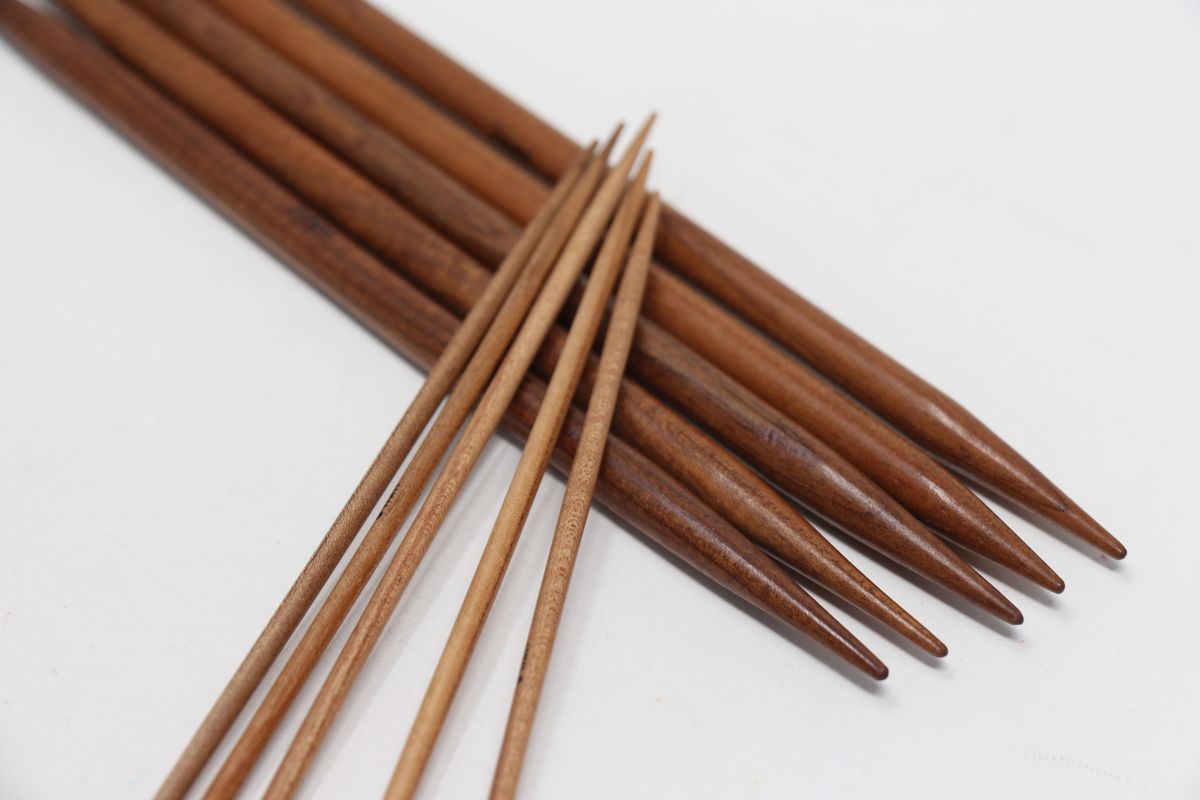 Surina Wood Double Point Knitting Needles at Fabulous Yarn