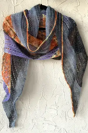 ARTYARNS Fire And Ice Diagonal Shawl