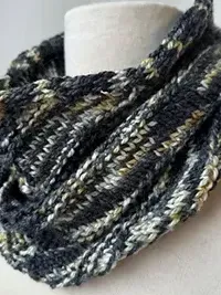 Artyarns Inspiration Club - Pine Trees Cowl