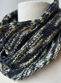 Artyarns Inspiration Club - Pine Trees Cowl