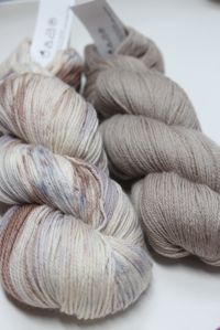 Artyarns Merino Cloud - Inspiration Club - JAN - WINTER WONDERLAND - with Partner 374 Taupe