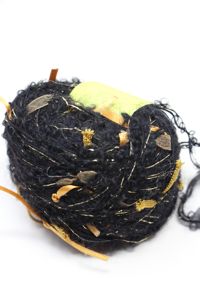 Be Sweet - Ribbon Ball  Black Gold