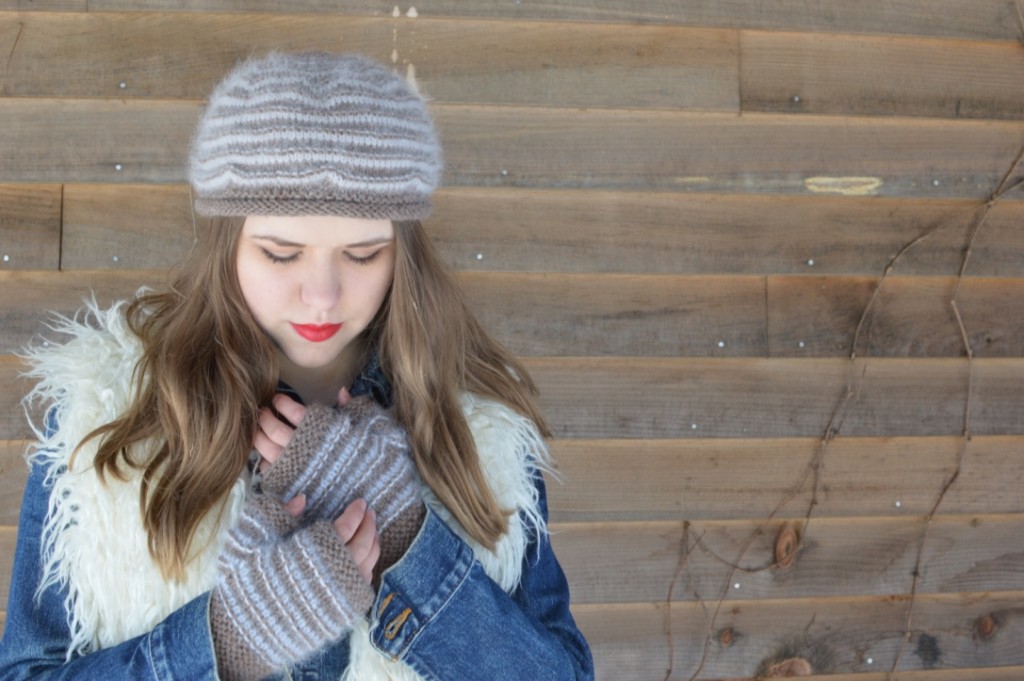 Cinnamon Loop Hat & Mitts