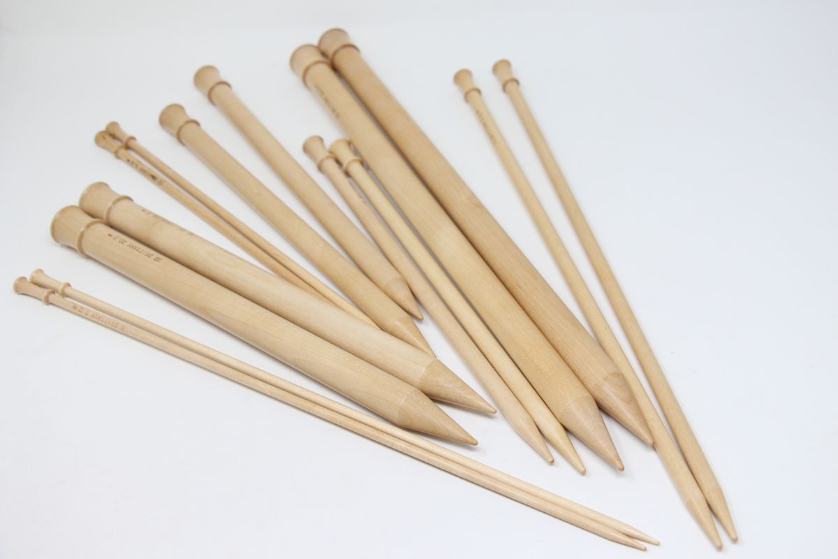 Jumbo Plastic Knitting Needle Pair 14-Size 19/15mm