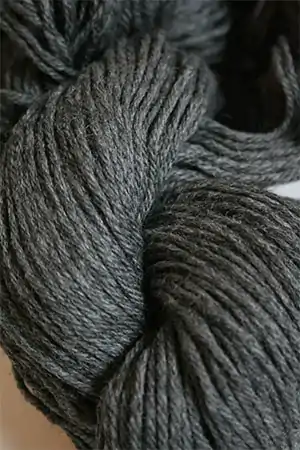 Cascade 220 Yarn - 8401 Silver Grey