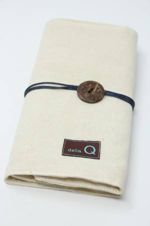 Della Q Interchangeable Needle case in NAT Naturals