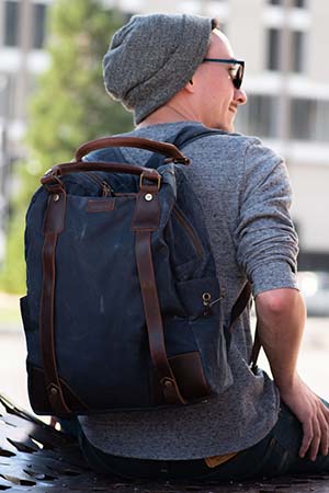 Della Q Makers Canvas Backpack at Fabulous Yarn