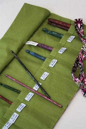 Della Q Crochet Hook Case