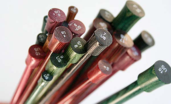 Knitter's Pride :Karbonz Single Pointed Needles: 2.25 mm 35 cm 1 US 14 in 