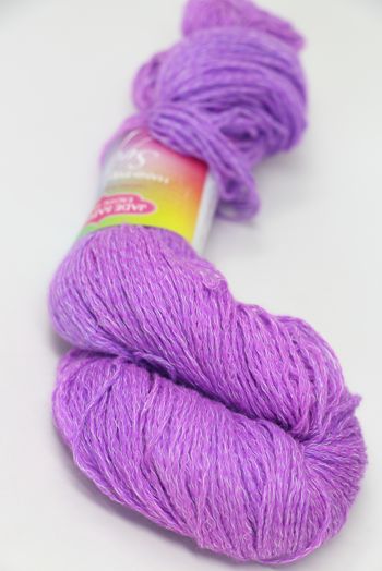 Sylph Yarn in Periwinkle Pink