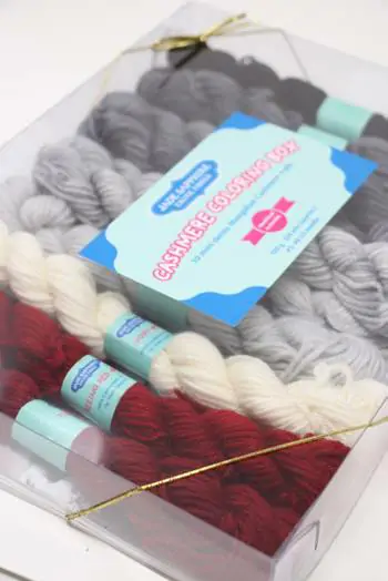 Jade Sapphire Cashmere Coloring Box Kit in Big Apple Red