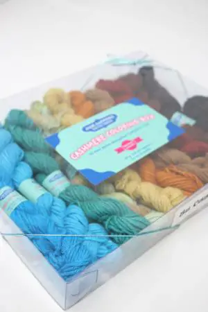 Jade Sapphire Cashmere Coloring Box Kit in Su Casa