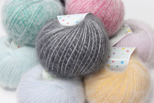 PEEPS Fiber Brushed CASHMERE & WOOL Yarn