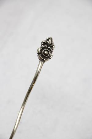 Jul Designs Shawlpin - Camellia Stick Pin