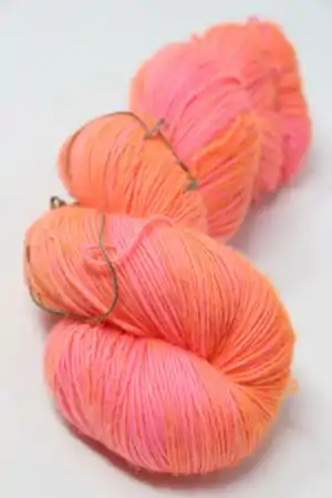 Tosh Merino Light Neon Peach (299)