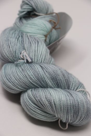 madeline tosh Pashmina Celedon (150)	